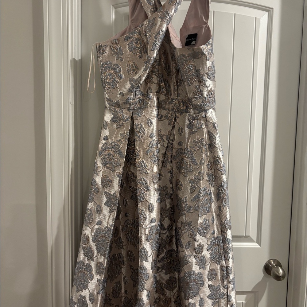 Elegant Floral Patterned Dress